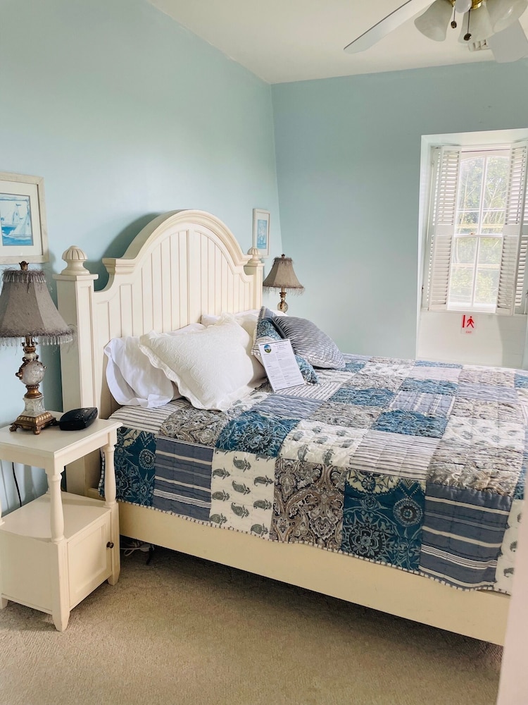 Luxury Single Room, Ensuite (Seaview King Bedroom) photo 2