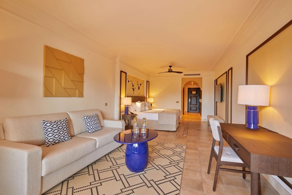 Suite Junior Deluxe con vista al jardín (2 adultos)