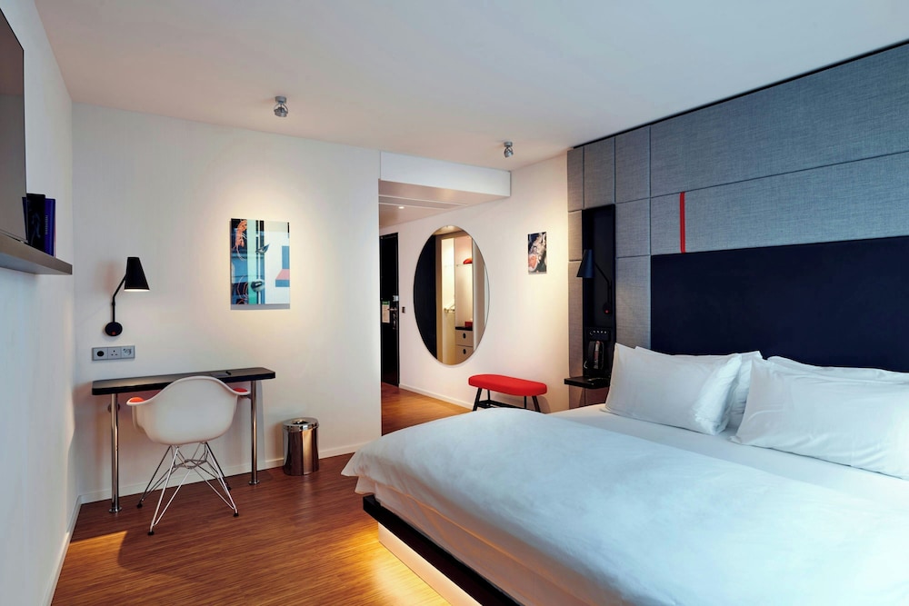Room, 1 King Bed, Non Smoking