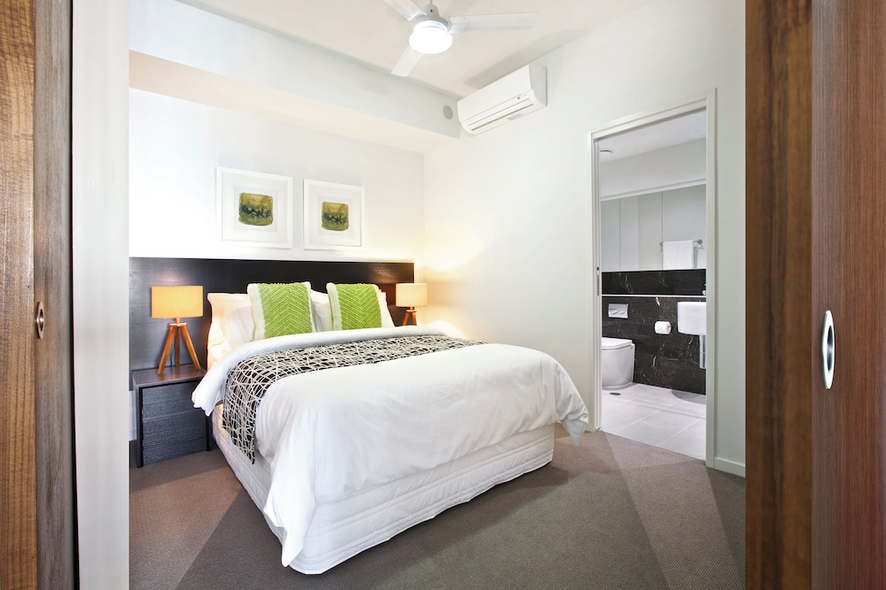 1 Bedroom Apartment Ocean Front