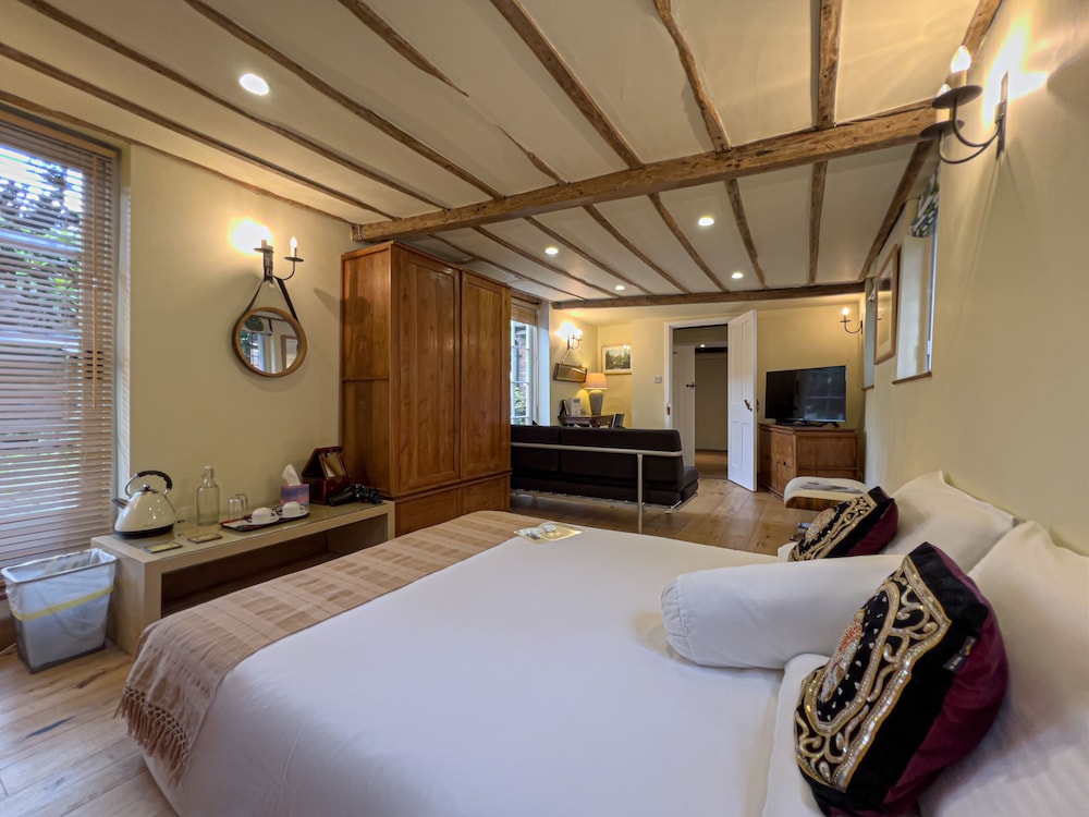 Deluxe Suite, Ensuite, Courtyard View (Courtyard Mini Suite) - Photo 4