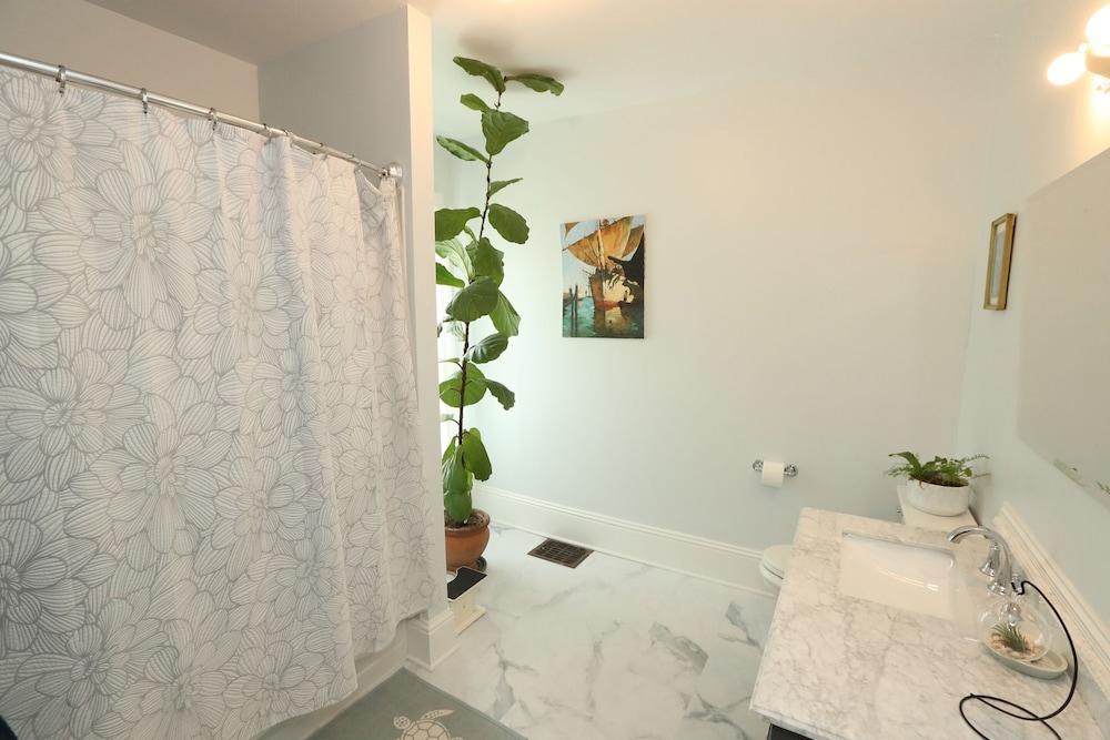 Apartment, Ensuite photo 3