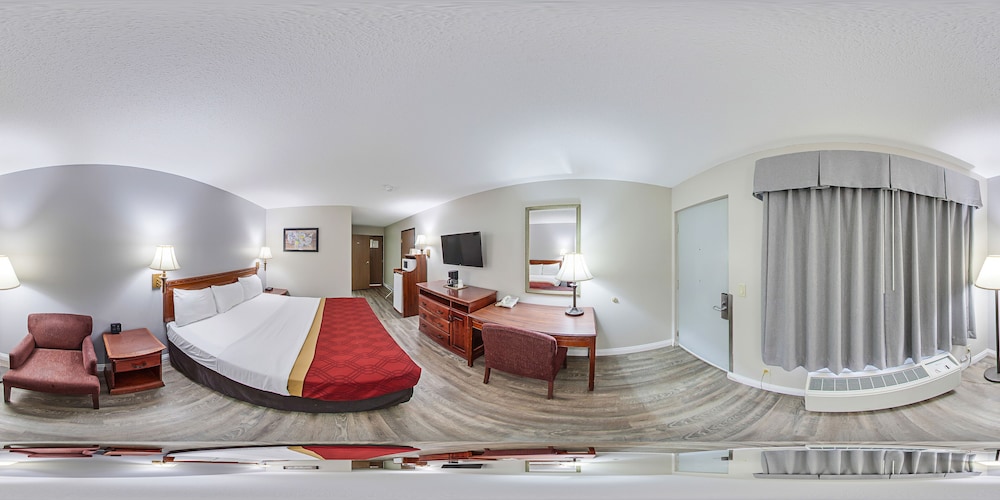 Room, 1 King Bed, Non Smoking - Photo 11