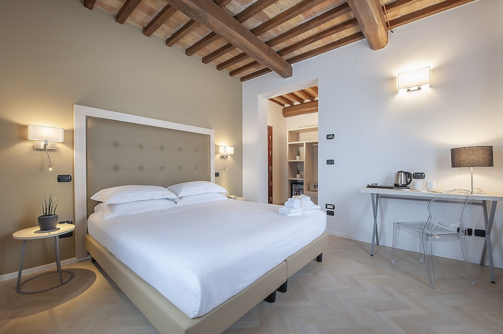 Classic Double or Twin Room - Photo 3