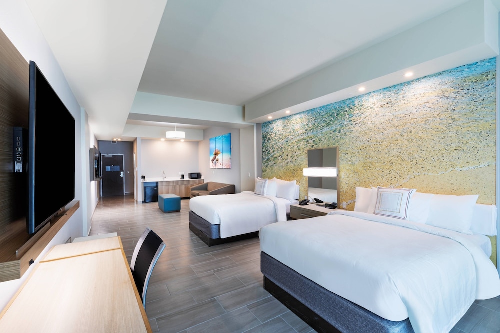 Suite, Multiple Beds, Ocean View (Balcony), photo 6