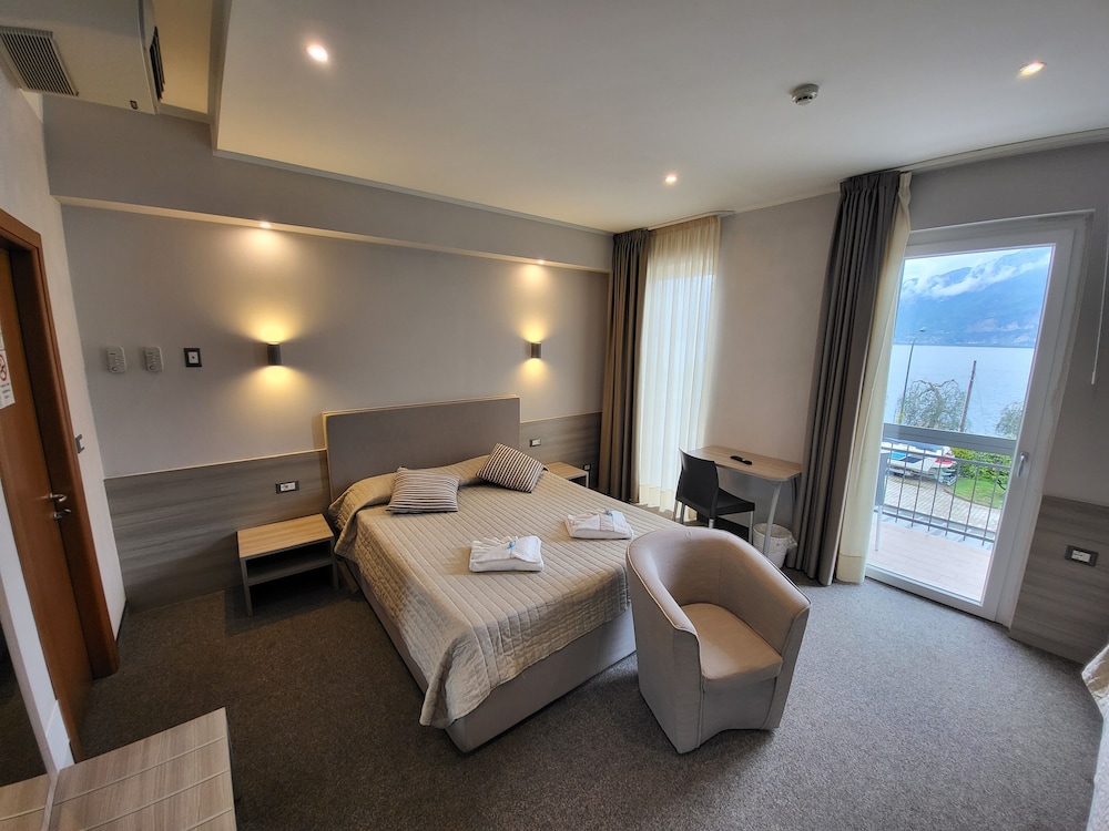Comfort Room, Lake View photo 1