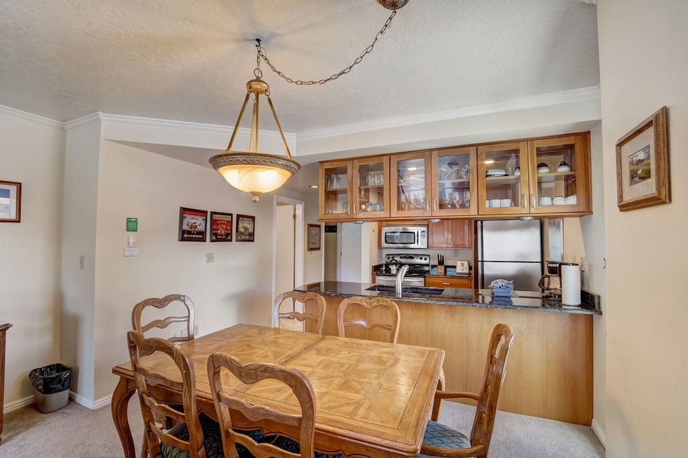 1 Bedroom Condominium - Photo 7