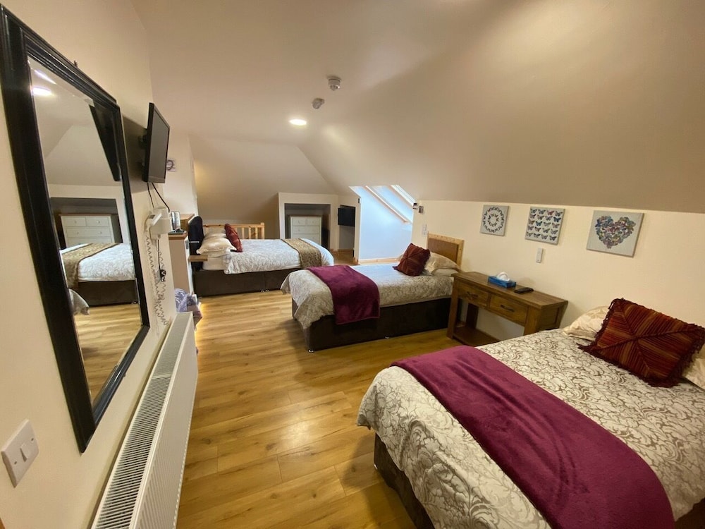 Quadruple Room (Second Floor) photo 2