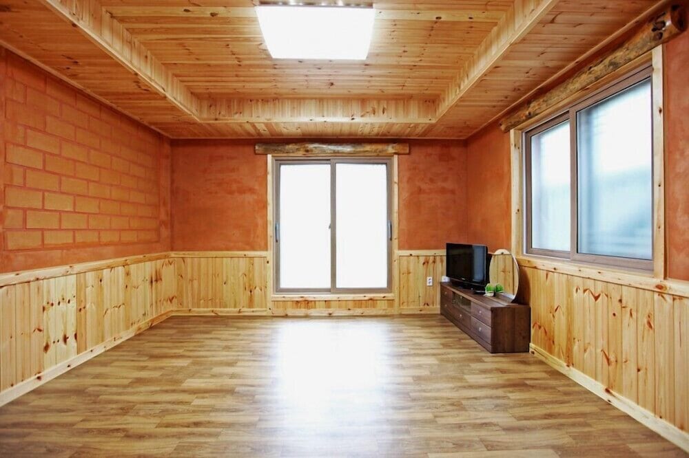 Room (Pulnaeum)