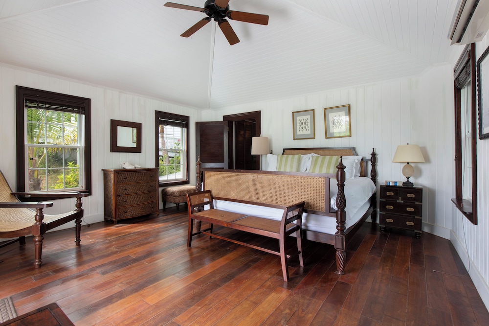 Villa photo 1