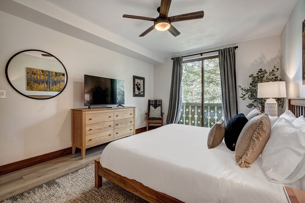 Condo, 3 Bedrooms photo 3