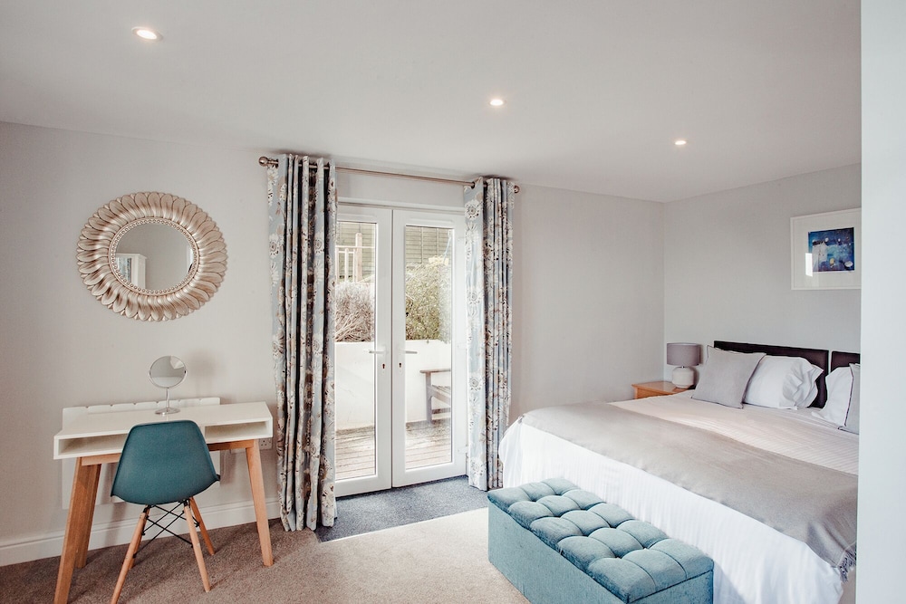 Superior Double or Twin Room, Ensuite (Ground Floor)