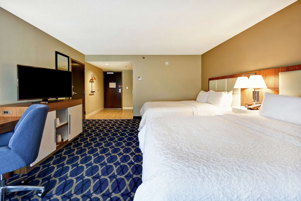 Room, 2 Queen Beds, Non Smoking - Photo 1