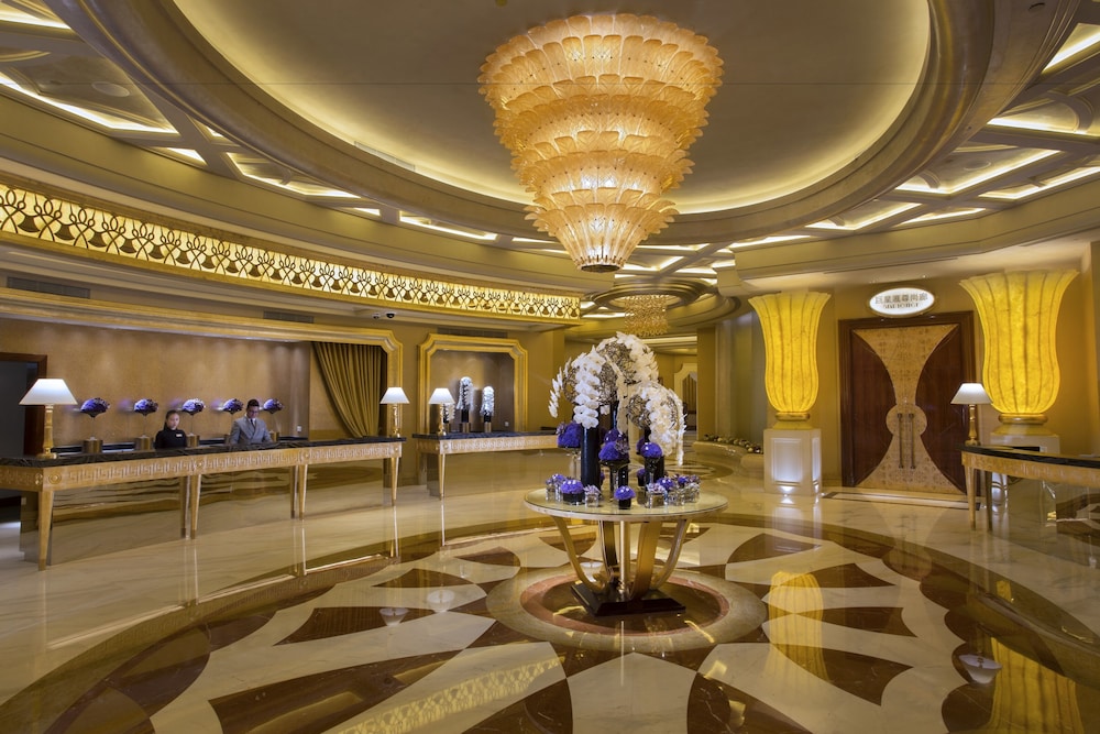 Star Executive Suite photo 2