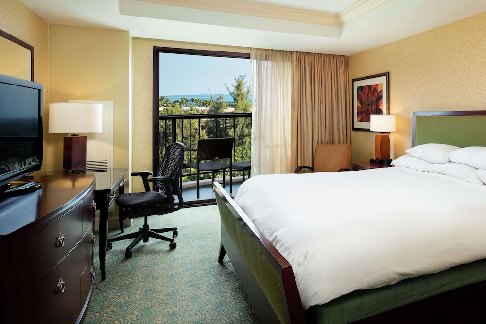 Palace One Bedroom Suite, 1 King Bed, Resort View