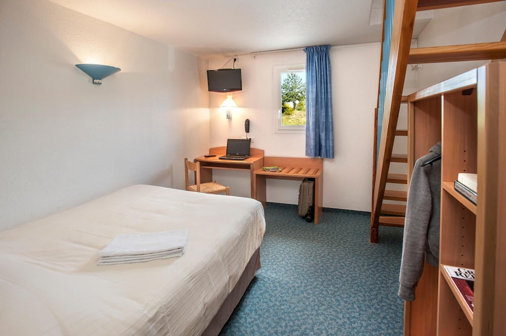 Standard Quadruple Room photo 2