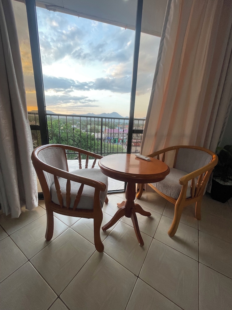 Deluxe Twin Room, Balcony, City View photo 2