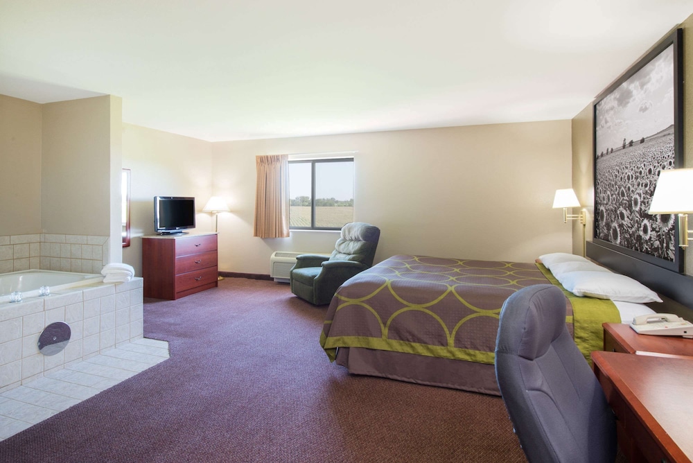 Suite, 1 King Bed, Hot Tub - Photo 1