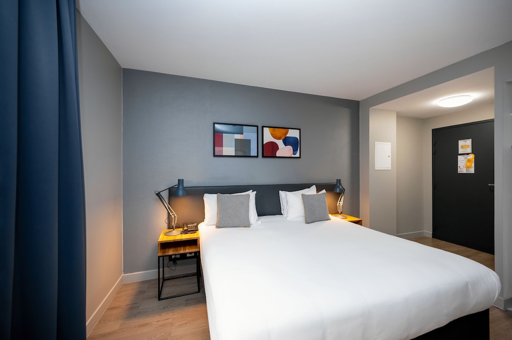 Studio Apartment with Balcony (Accessible) photo 2