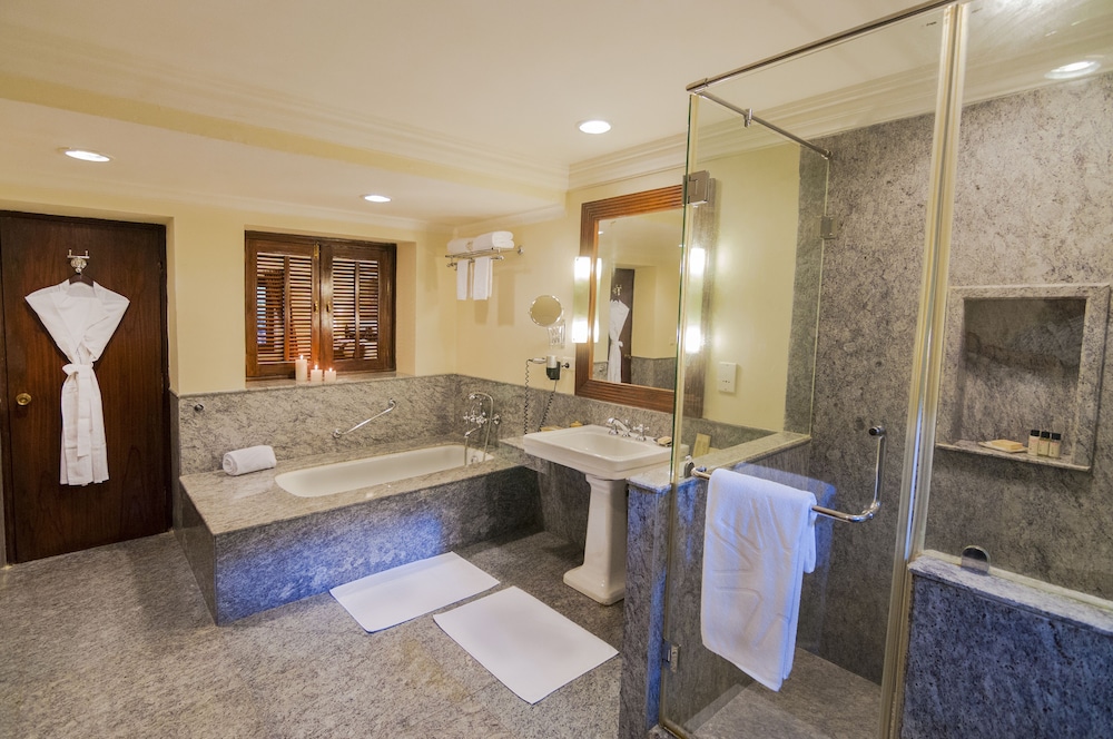 Premium Suite, 1 Double Bed, Garden View Premium Suite, 1 Double Bed, Garden View