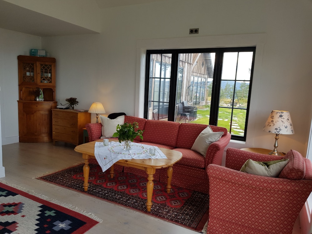 Business House photo 2