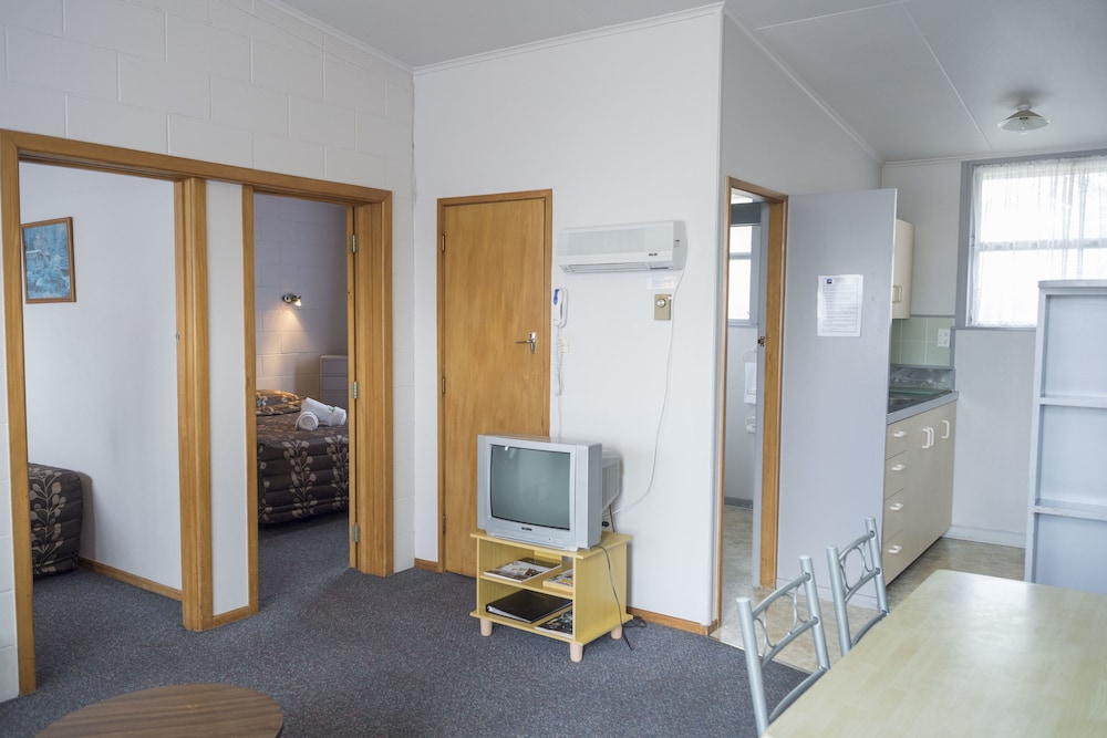 Standard Room, Non Smoking, Kitchen (2 Bedroom Unit) photo 3