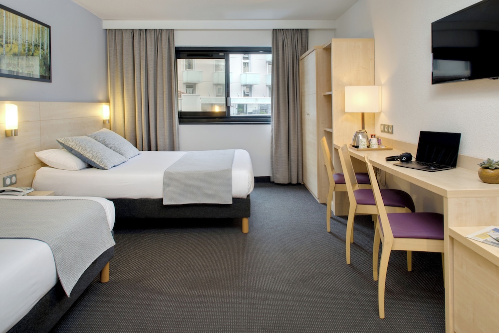 Comfort Triple Room, Mobility Accessible photo 1