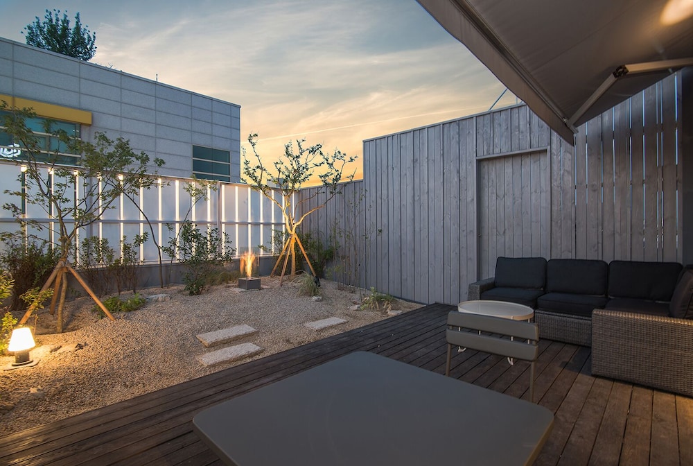 Blo By Blo Room - Photo 9