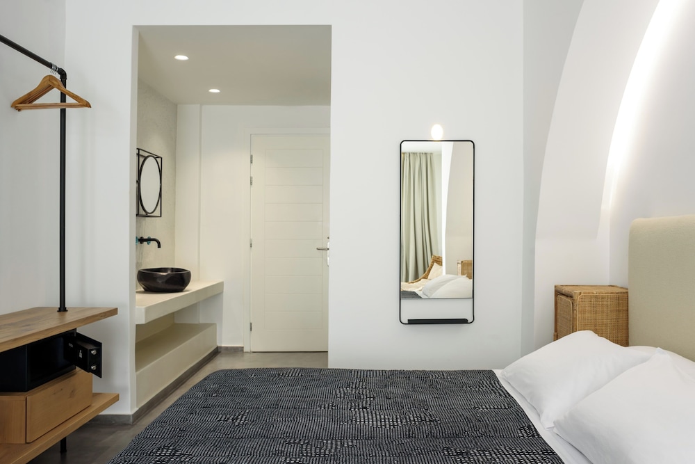 Junior Suite, Jetted Tub - Photo 21