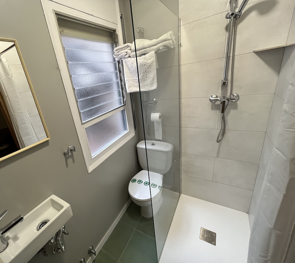 Standard Single Room photo 2