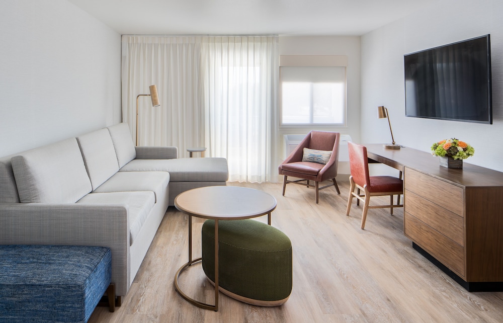 Suite (Domain) - Photo 4