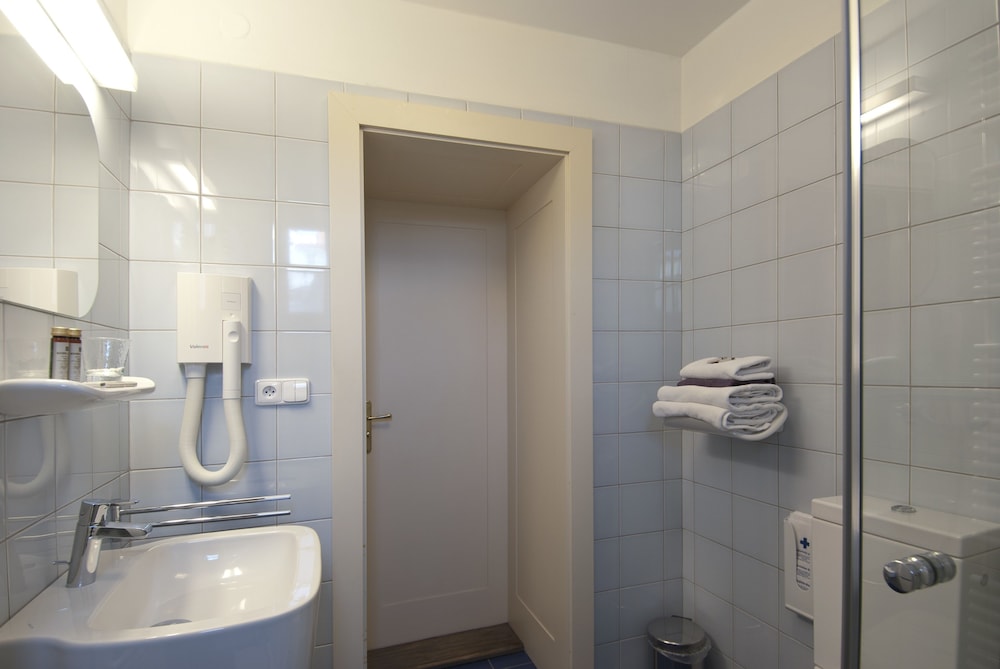 Deluxe Double Room Single Use photo 3