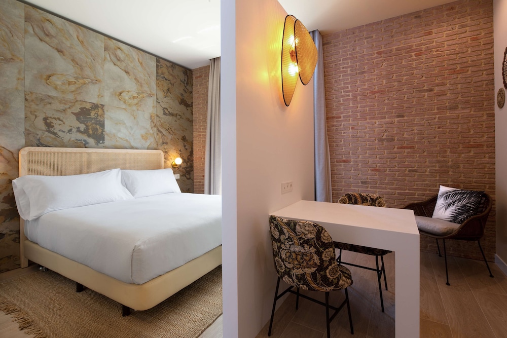 Atocha Signature House