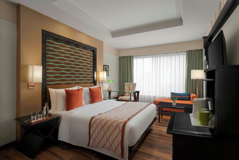 Classic Room, 1 Queen Bed (View)