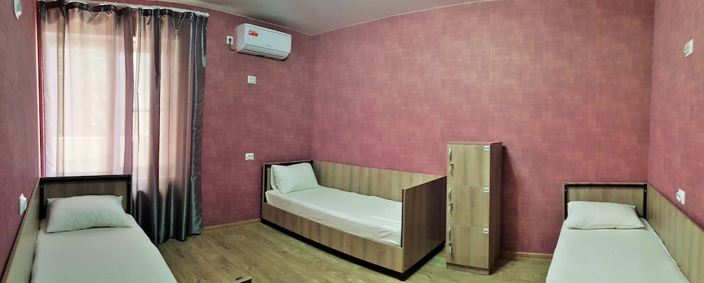 Shared Dormitory, Men only (3 guests) photo 2