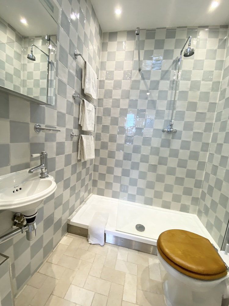 Signature Apartment photo 3