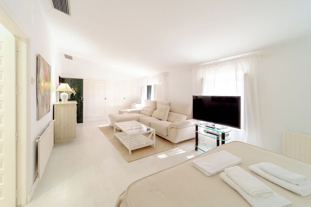 Deluxe Double Room, Lake View photo 2