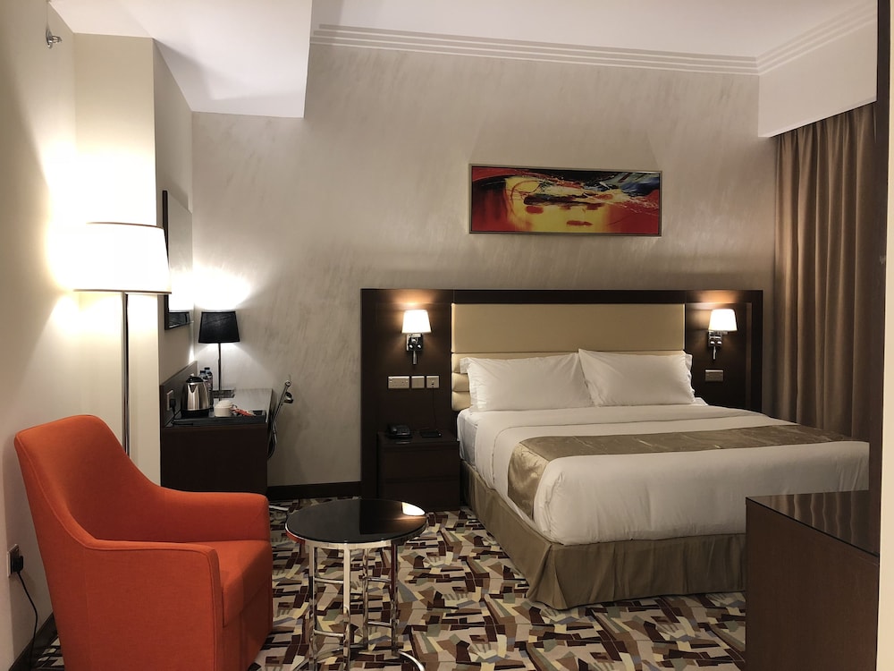 Premium Double Room, 1 King Bed, Non Smoking photo 3