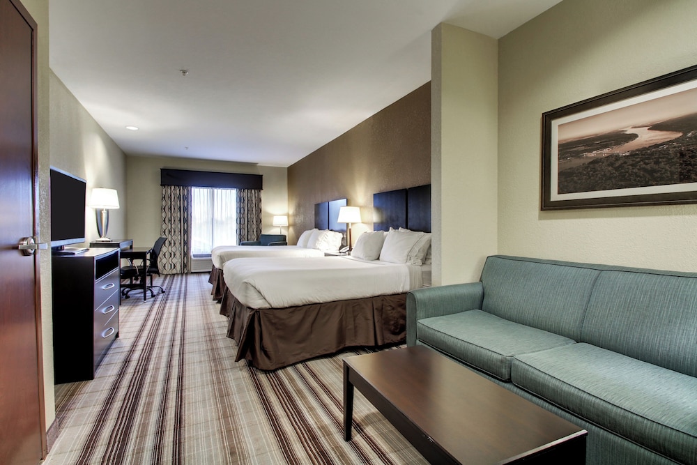 Suite, 2 Queen Beds (Extra Floor Space) photo 1