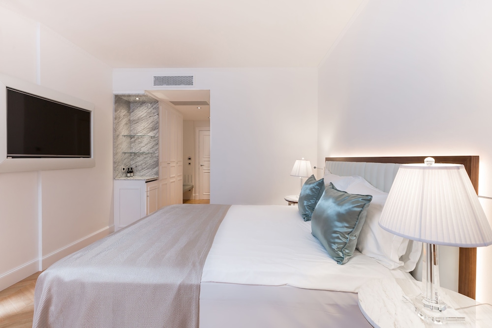 Superior Double or Twin Room, Park View photo 2