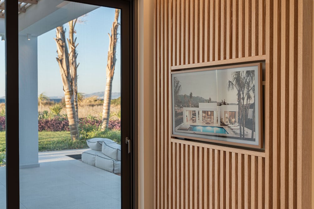 1 Bedroom villa with Tesla photo 2