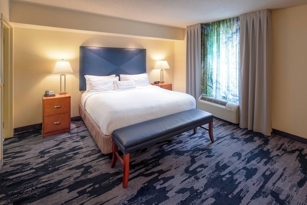 Suite, 1 Bedroom - Photo 3