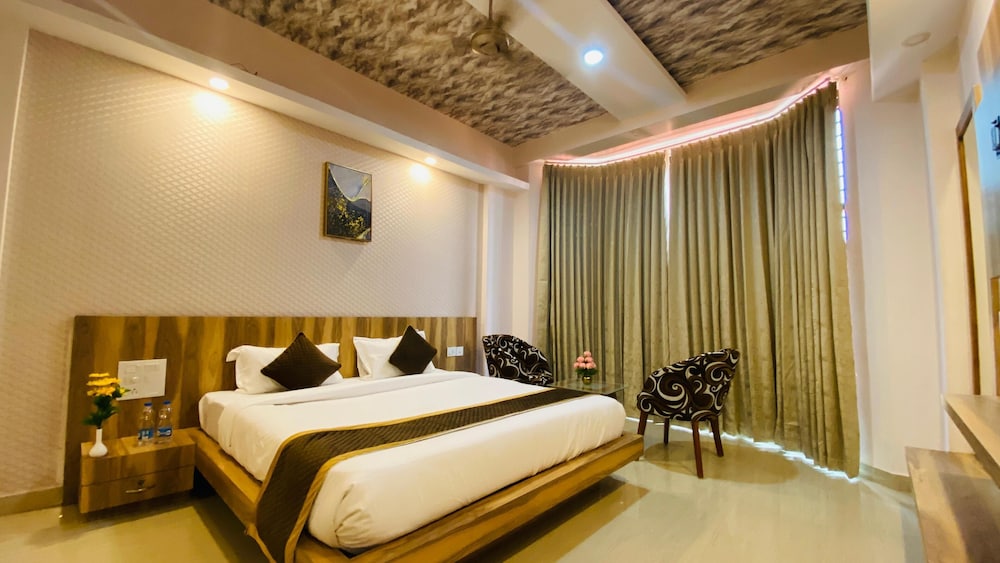 Premium Suite - Photo 1