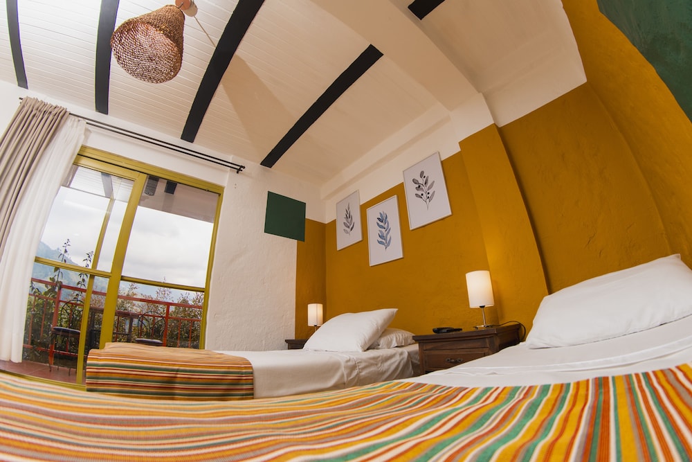 Premium Twin Room, 2 Twin Beds, Mountain View photo 3