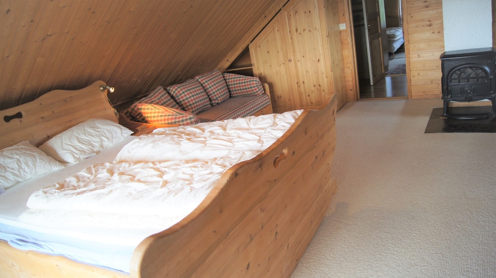 Cabin, 6 Bedrooms, Jetted Tub (Towel, bed linen & cleaning not incl) photo 1