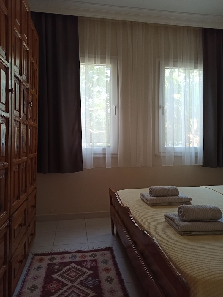 Standard Suite, Pool View