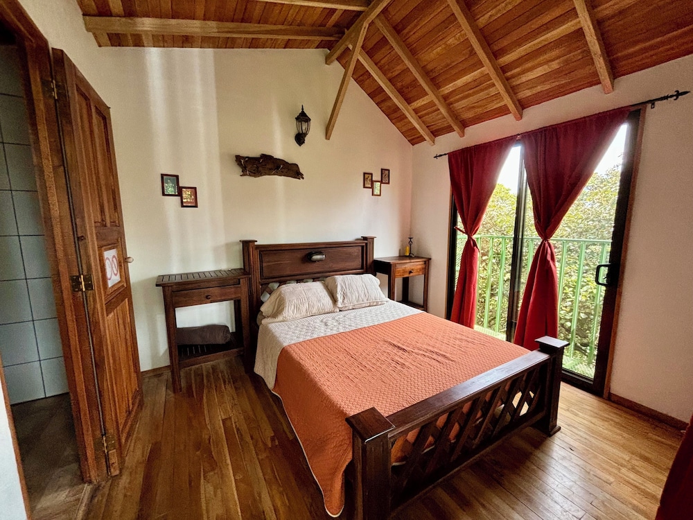Comfort Cabin, Balcony, Mountain View photo 1