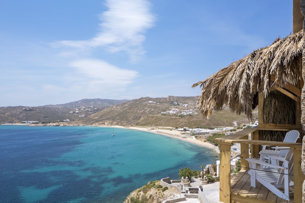 Deluxe Suite, Sea View - Photo 14