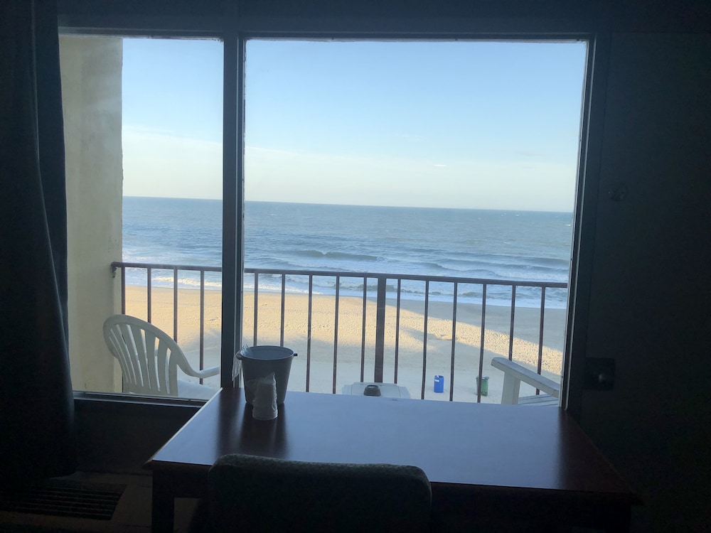 Signature Studio, 2 Queen Beds, Non Smoking, Oceanfront, photo 6