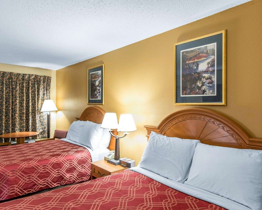 Standard Room, 2 Double Beds, Non Smoking - Photo 3